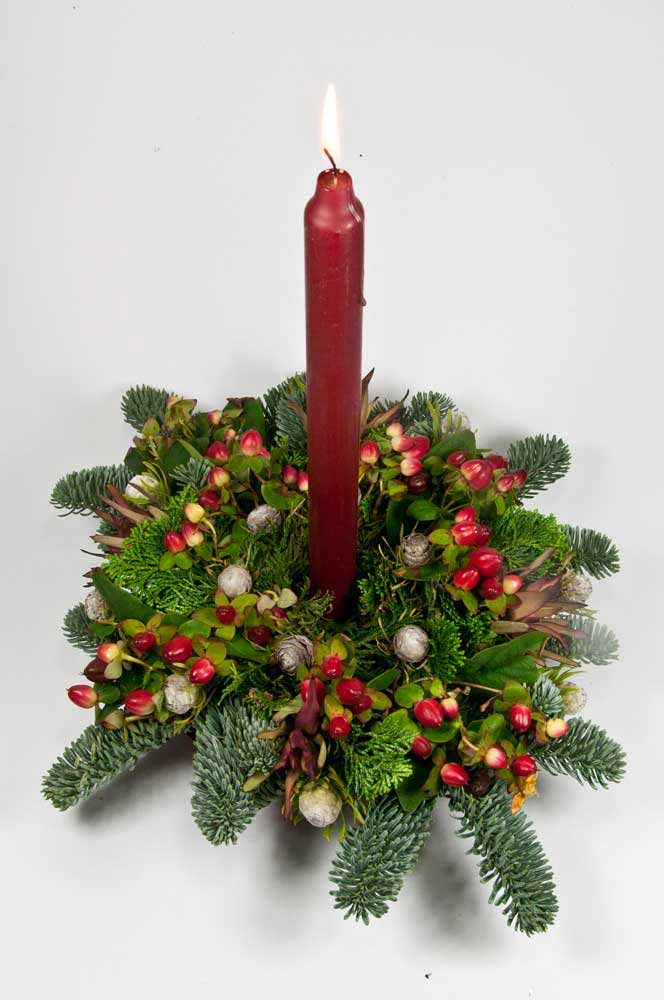 kerststukje met kaars